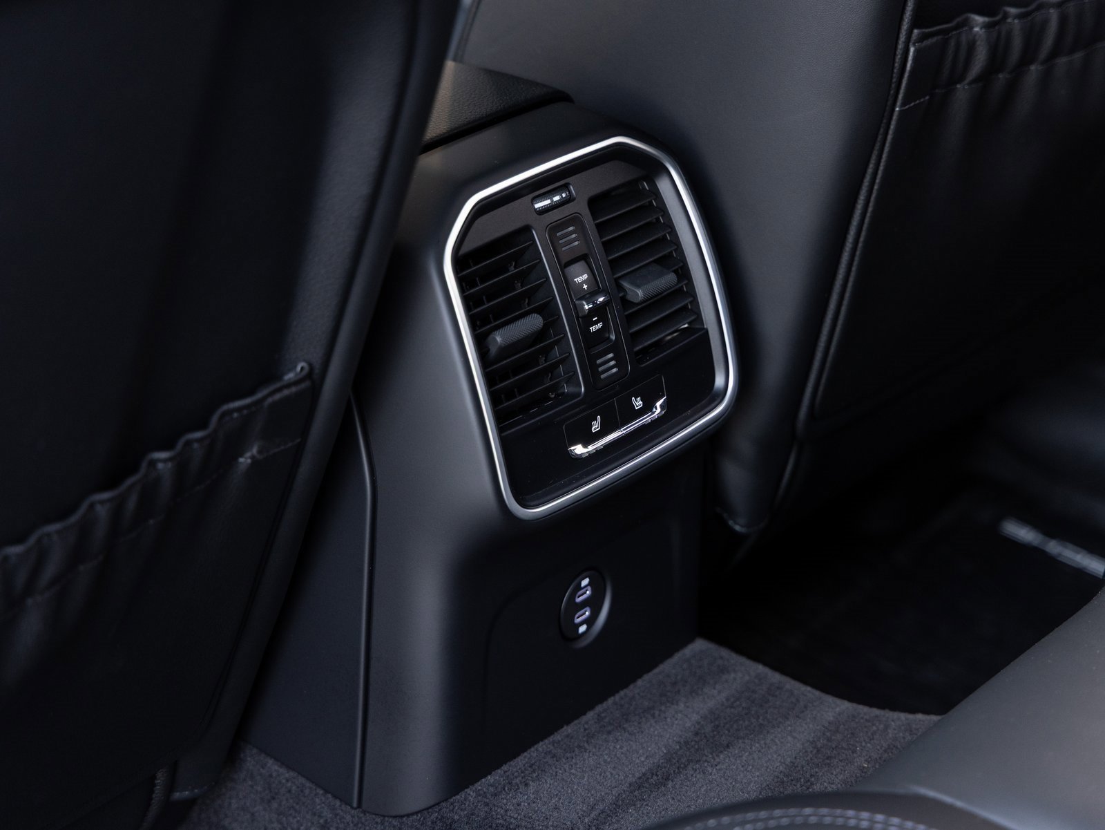 Certified 2026 Porsche Macan image 27