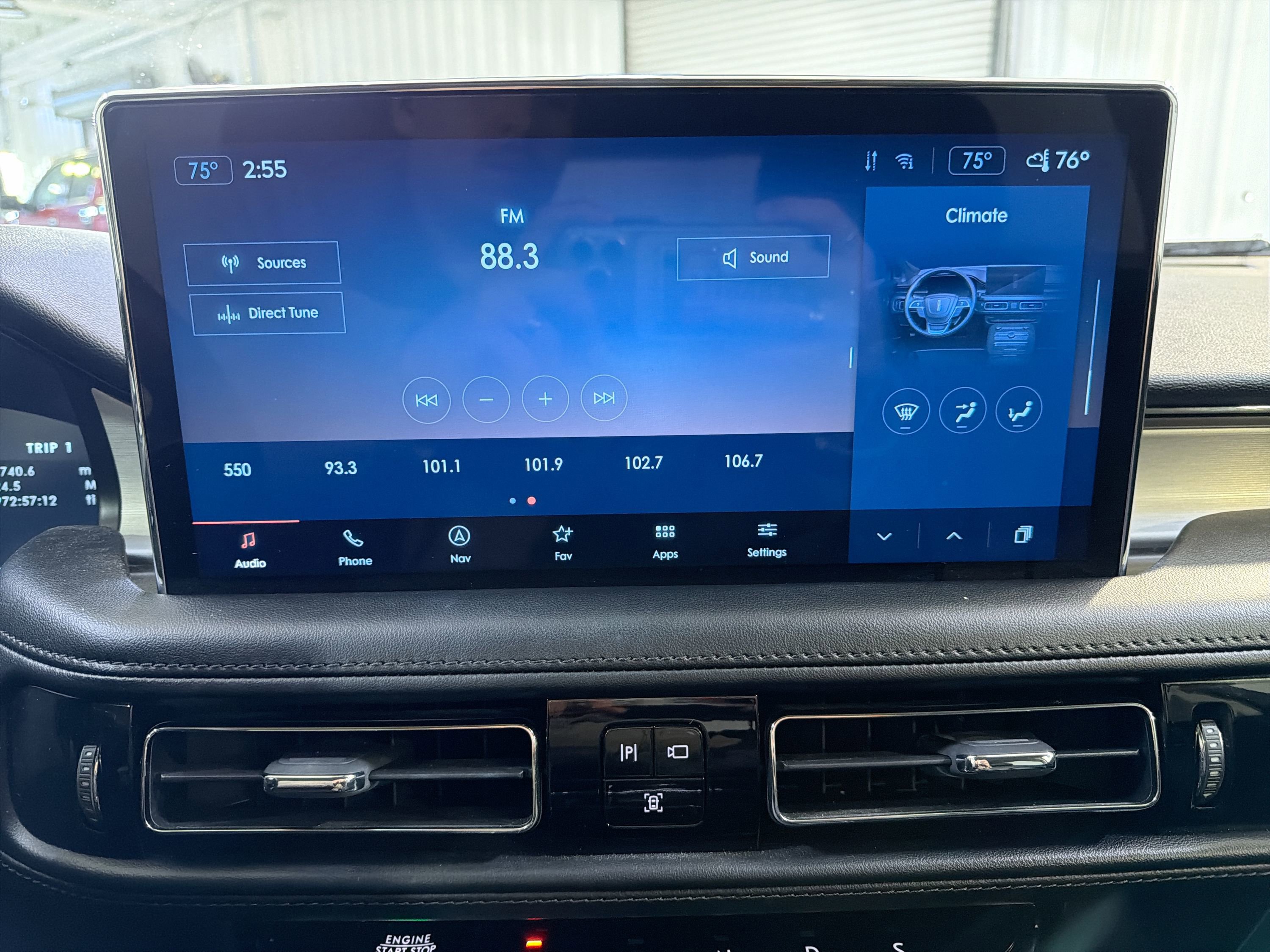 Used 2023 Lincoln Nautilus FWD w/ Premium Package image 17