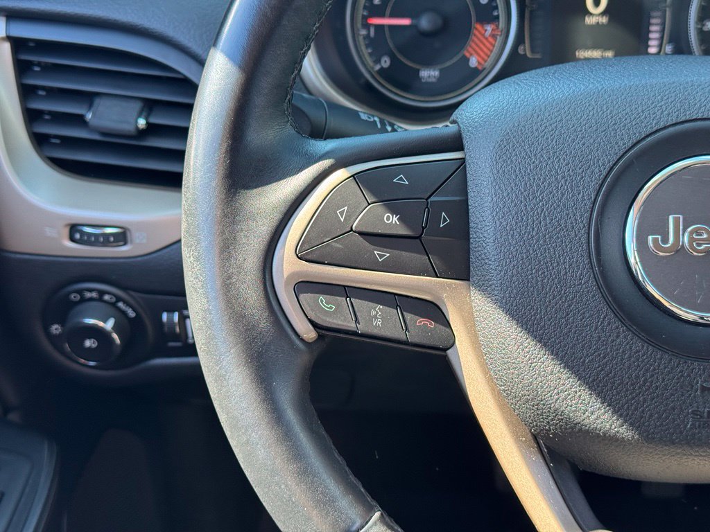 Used 2014 Jeep Cherokee Latitude w/ Comfort/Convenience Group AWD/4WD image 25