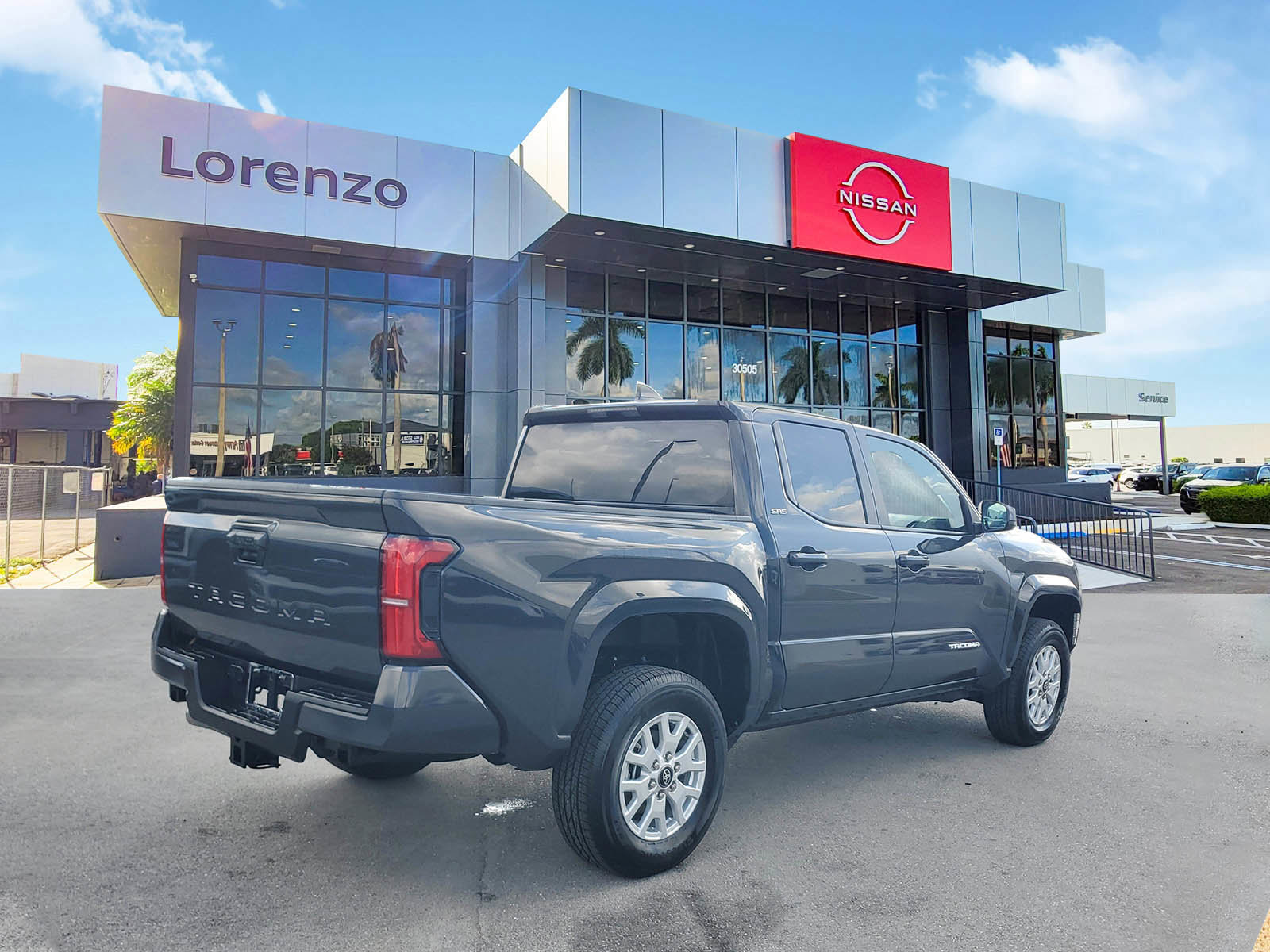 Used 2025 Toyota Tacoma SR5 RWD image 5