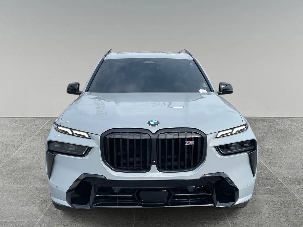 Used 2025 BMW X7 M60i w/ Executive Package image 8