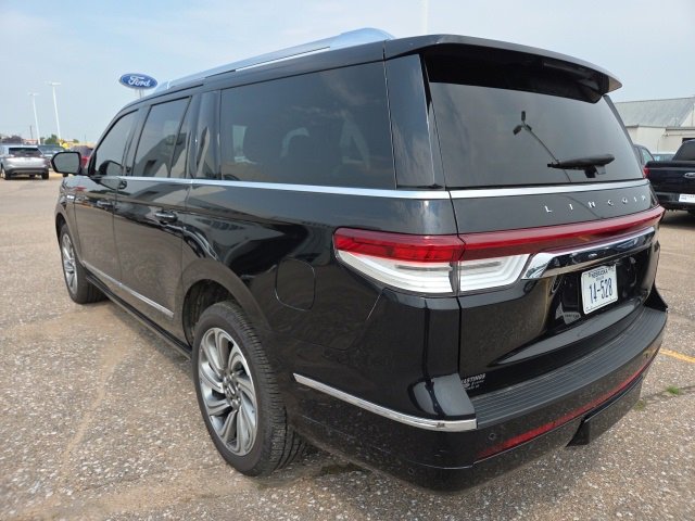 Used 2022 Lincoln Navigator L Reserve image 18