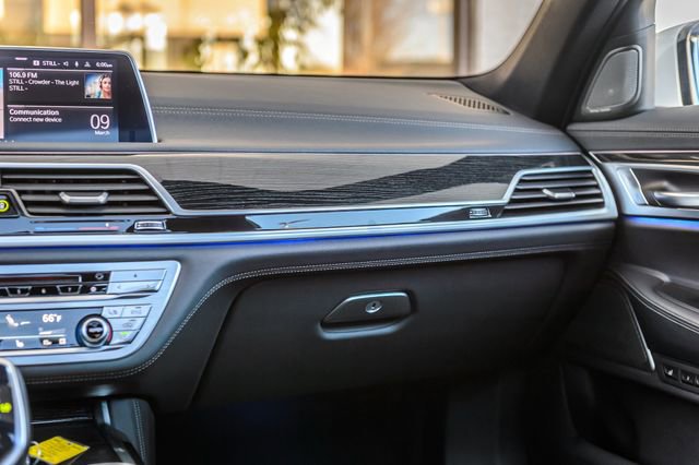 Used 2020 BMW 740i xDrive w/ M Sport Package image 33