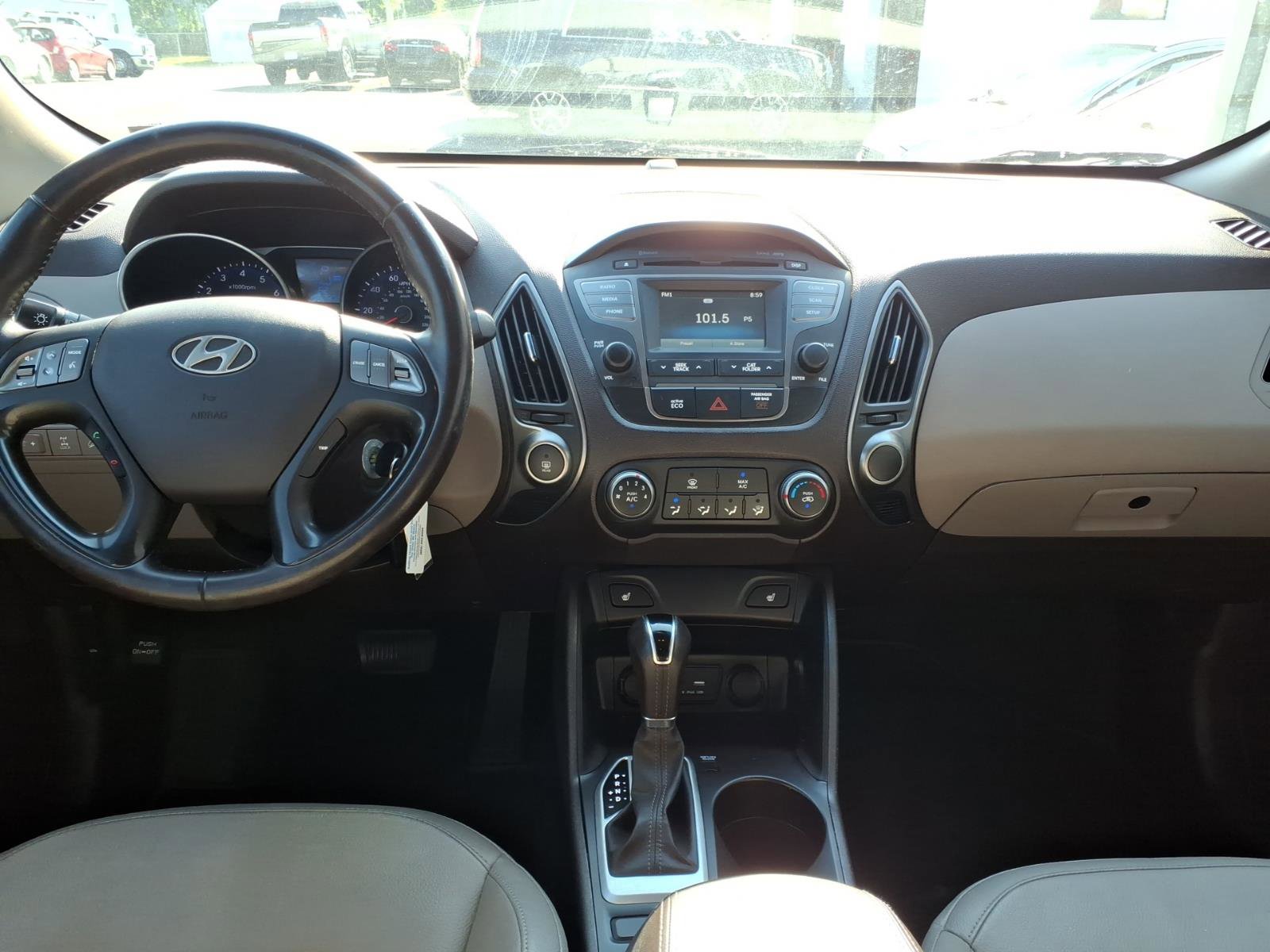 Used 2015 Hyundai Tucson SE AWD/4WD image 7