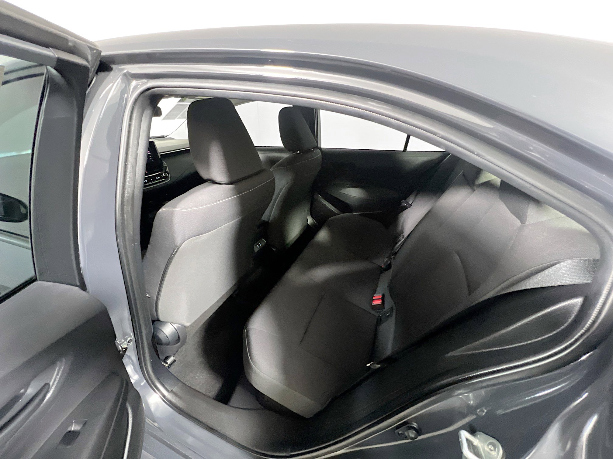 Used 2025 Toyota Corolla LE w/ LE Premium Package image 29