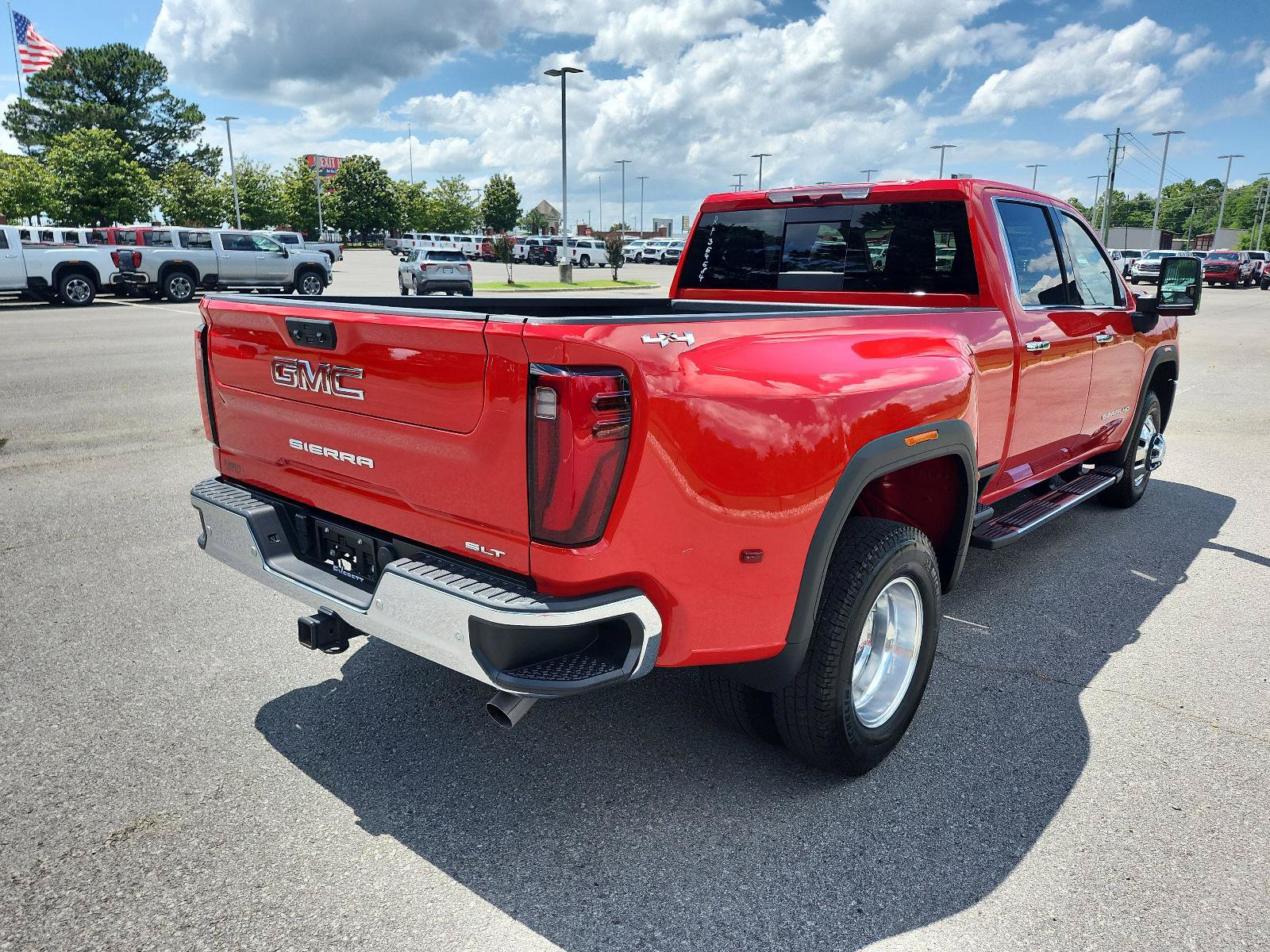 Used 2024 GMC Sierra 3500 SLT AWD/4WD image 3