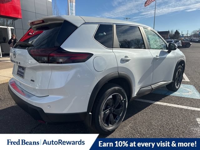 New 2026 Nissan Rogue SV AWD/4WD image 10