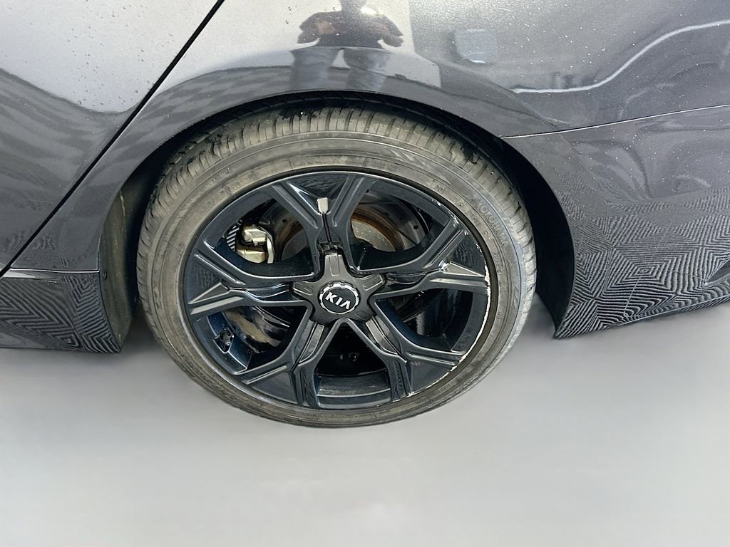 Used 2020 Kia Stinger GT-Line w/ Sun & Sound Package image 31