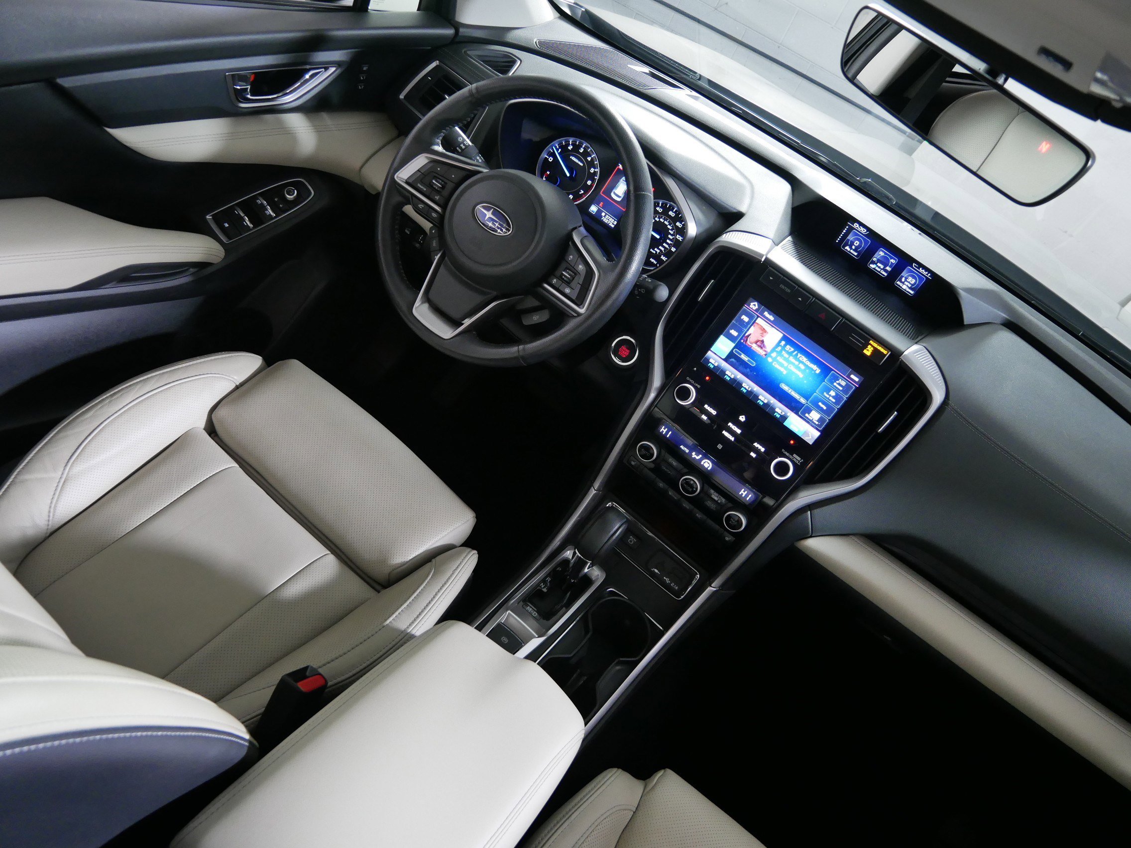 Used 2021 Subaru Ascent Limited w/ Popular Package #2 image 9