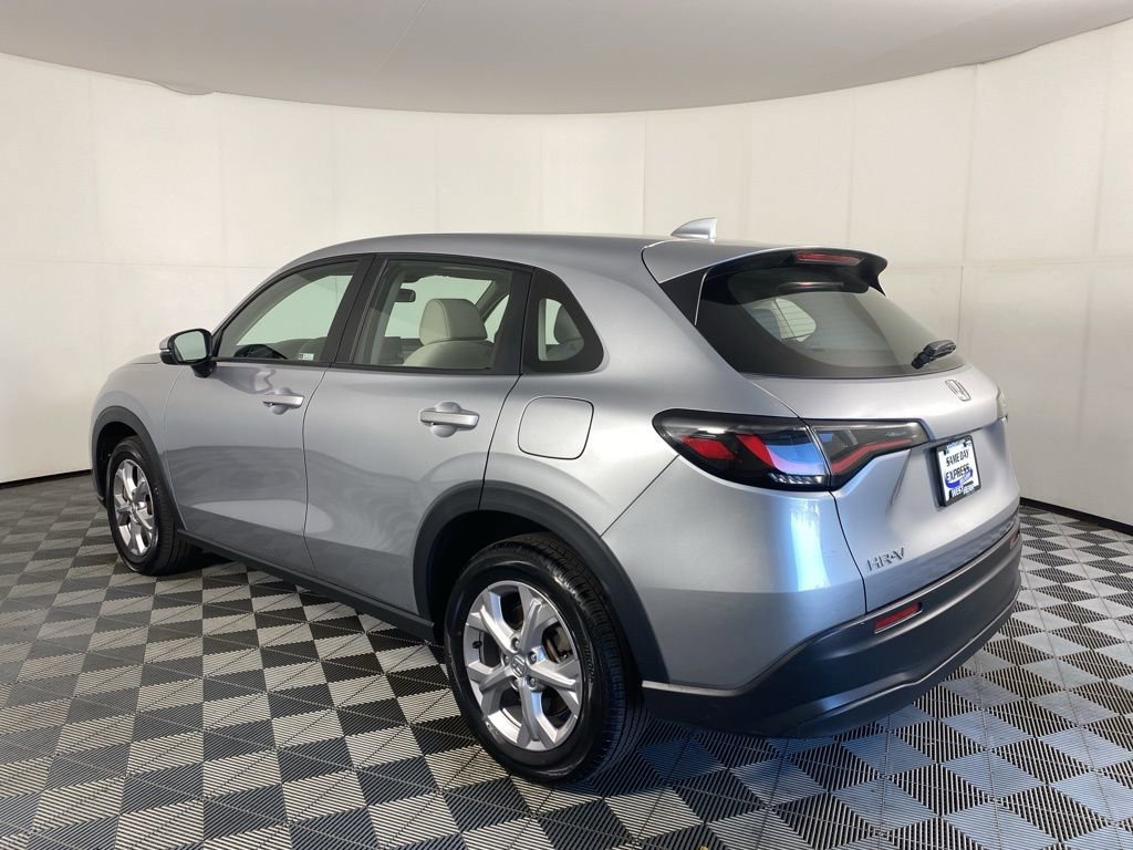 Used 2023 Honda HR-V LX image 6