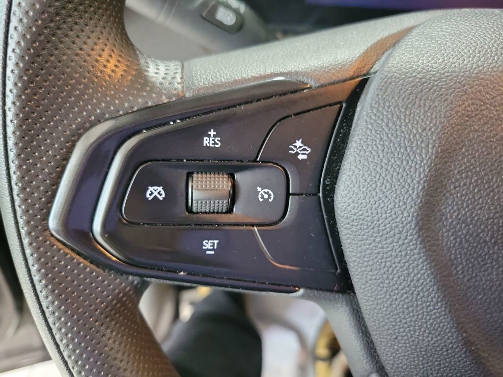 Used 2024 Chevrolet TrailBlazer LS image 37