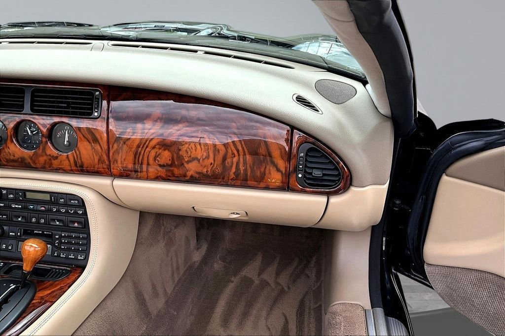 Used 1998 Jaguar XK8 Convertible RWD image 23