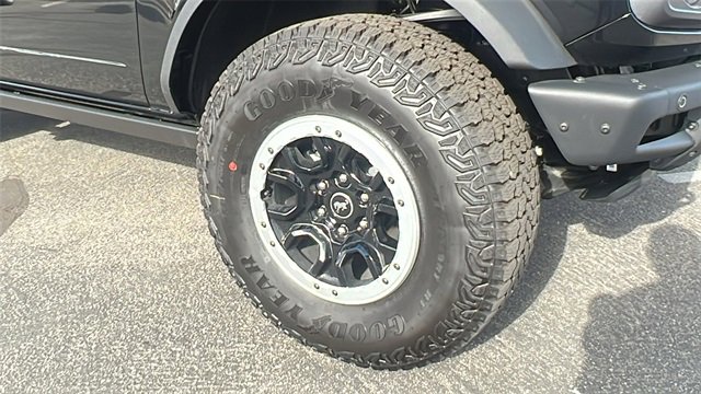 New 2025 Ford Bronco Badlands image 9