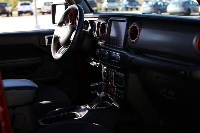 Used 2022 Jeep Gladiator Mojave w/ Trailer Tow Package image 27