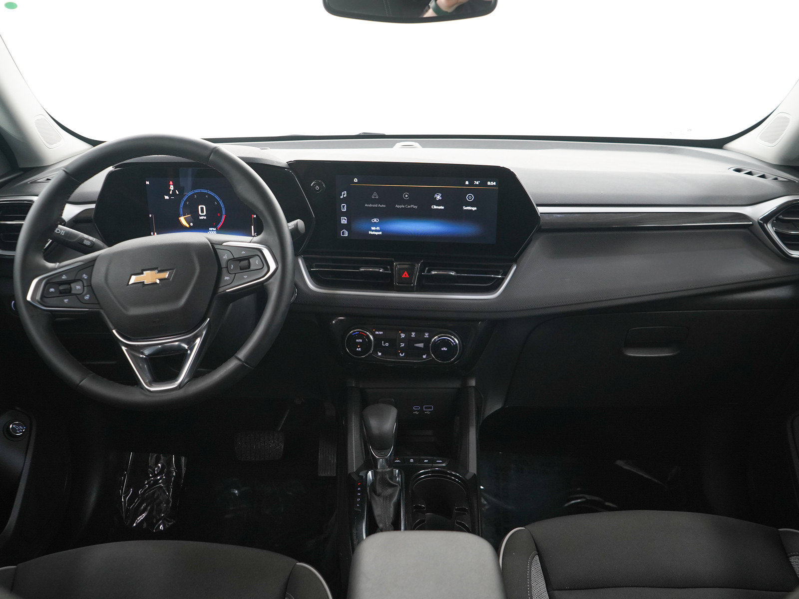 Used 2025 Chevrolet TrailBlazer LT w/ Convenience Package AWD/4WD image 16