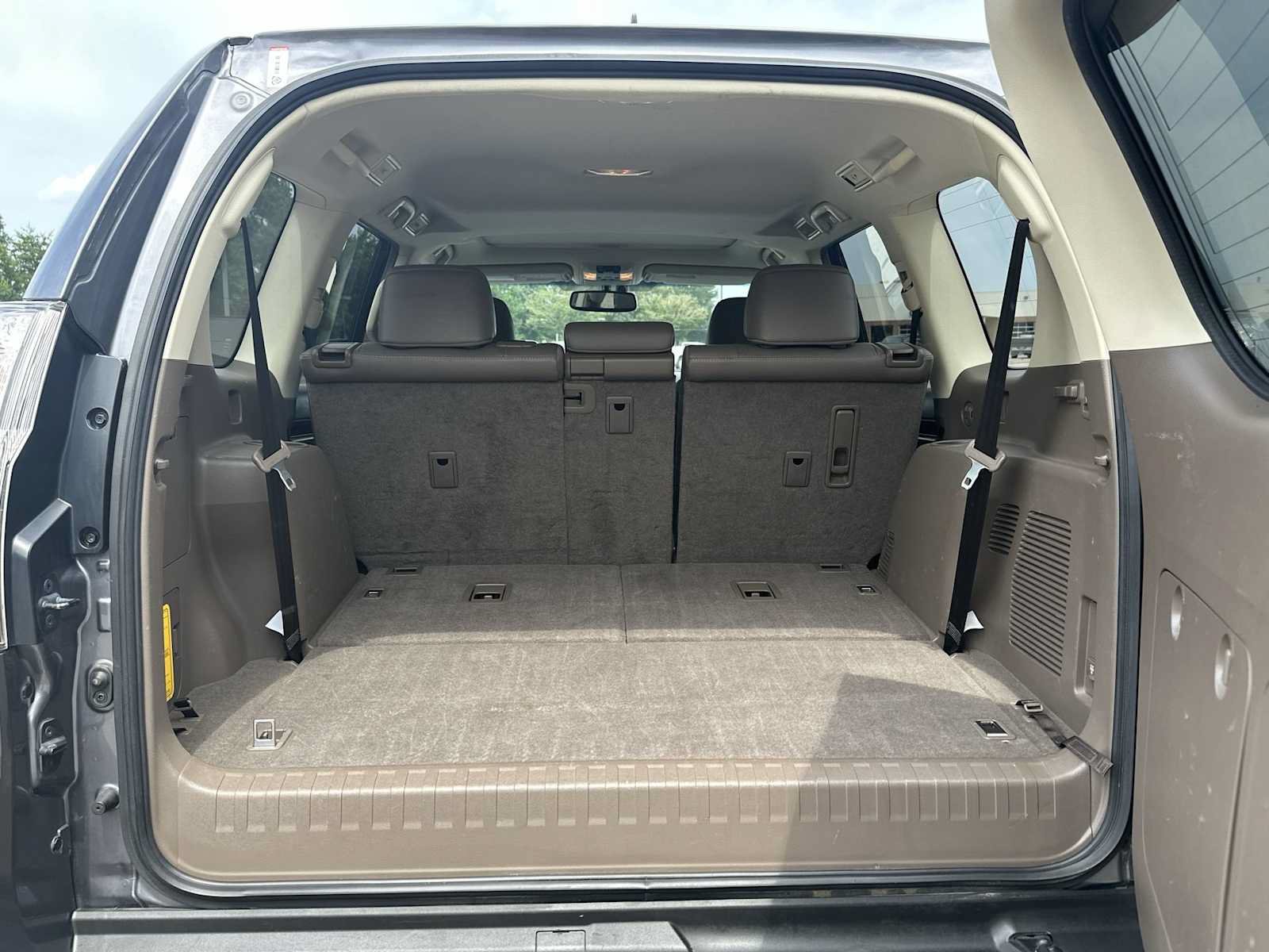 Used 2018 Lexus GX 460 Premium w/ Premium Package AWD/4WD image 37