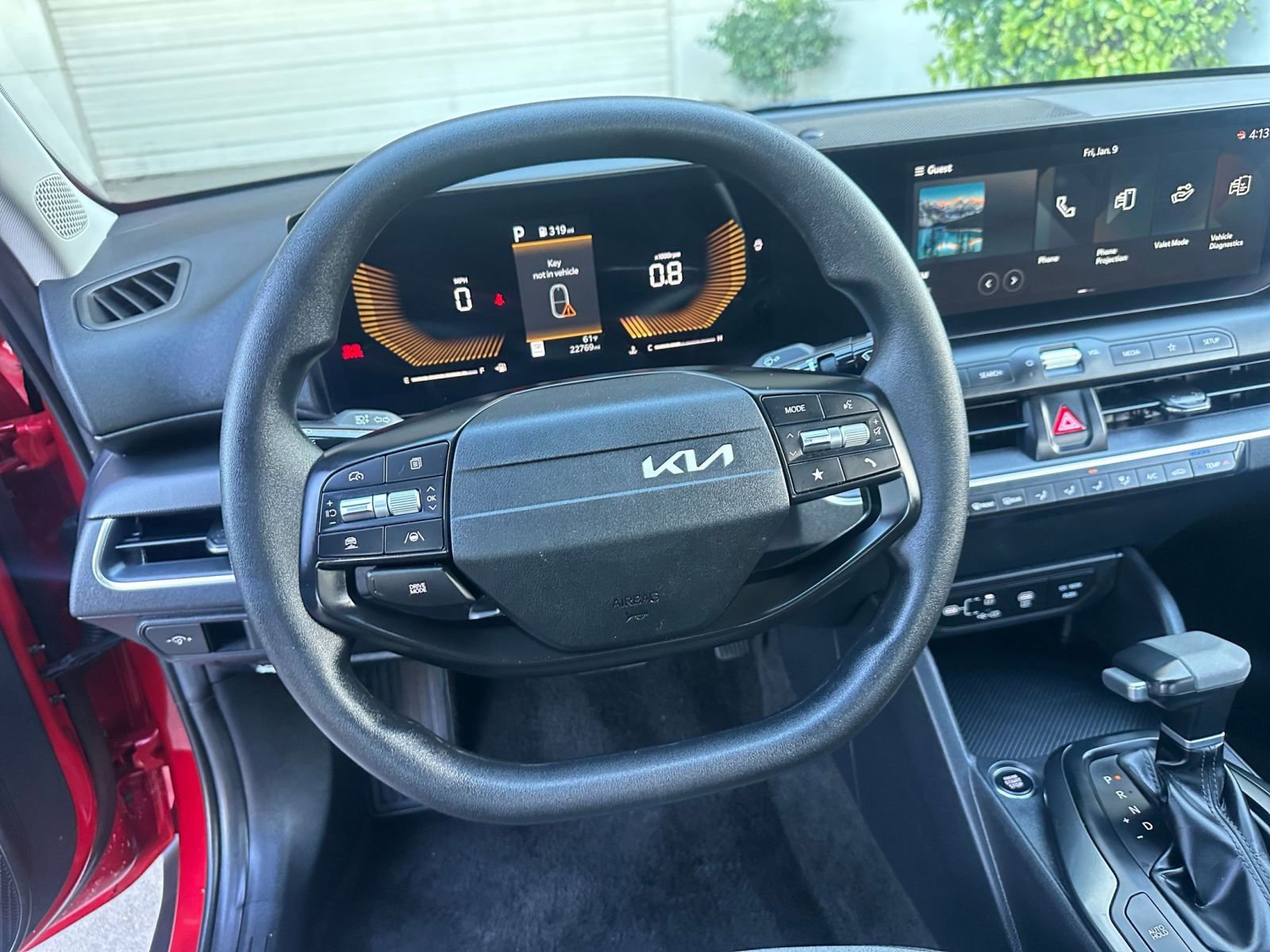 Used 2025 Kia K4 LXS image 29