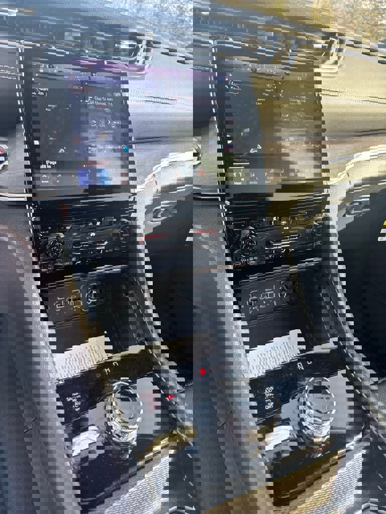 New 2025 Jeep Grand Cherokee L Limited image 15