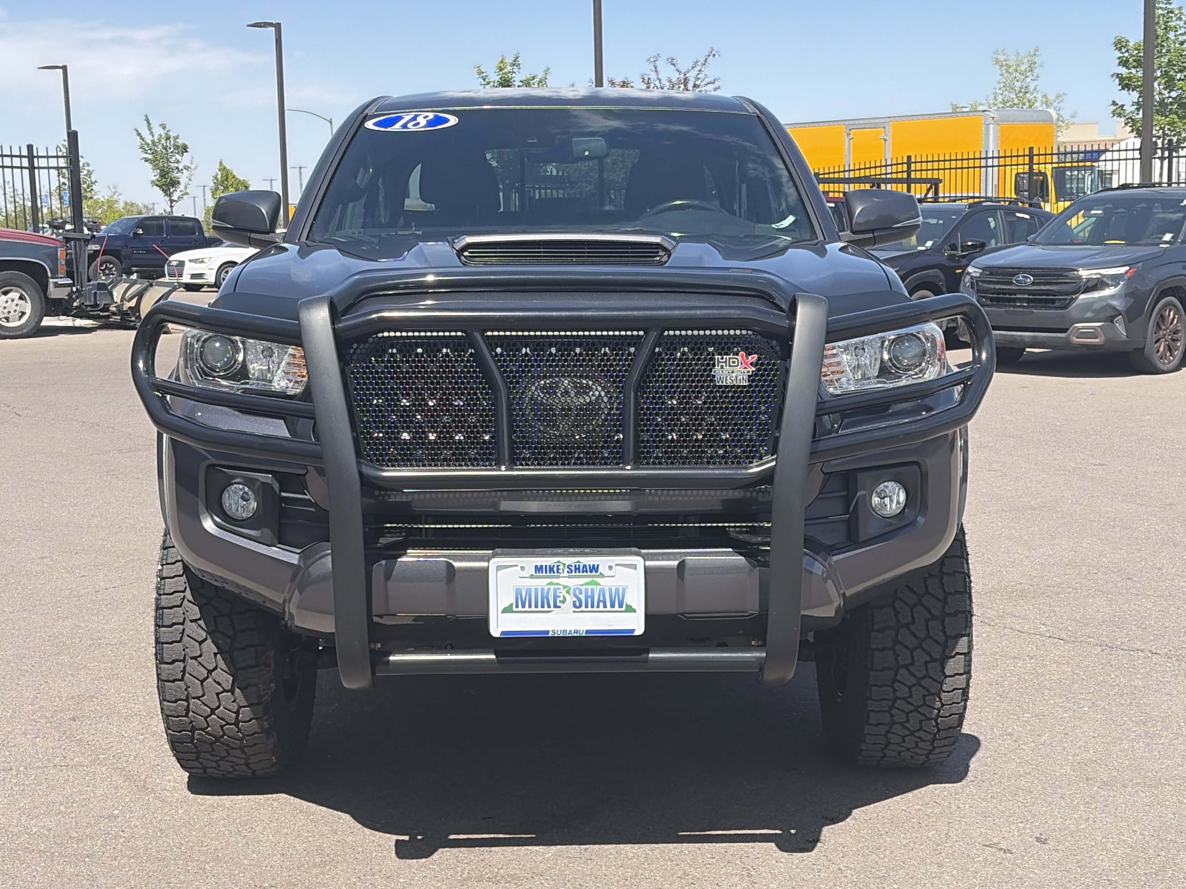 Used 2018 Toyota Tacoma TRD Sport w/ Technology Package AWD/4WD image 2