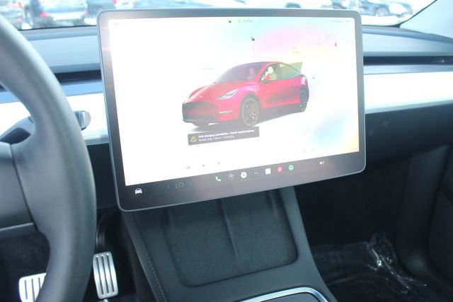 Used 2025 Tesla Model Y Performance image 15