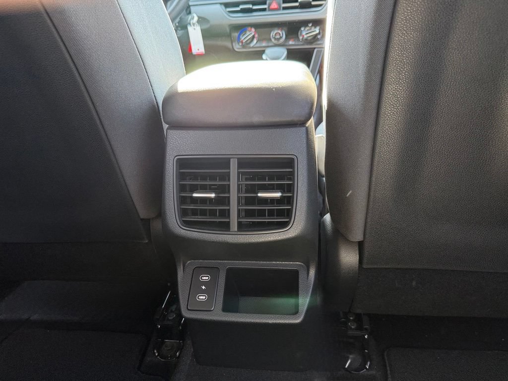 Used 2024 Kia Seltos LX AWD/4WD image 25