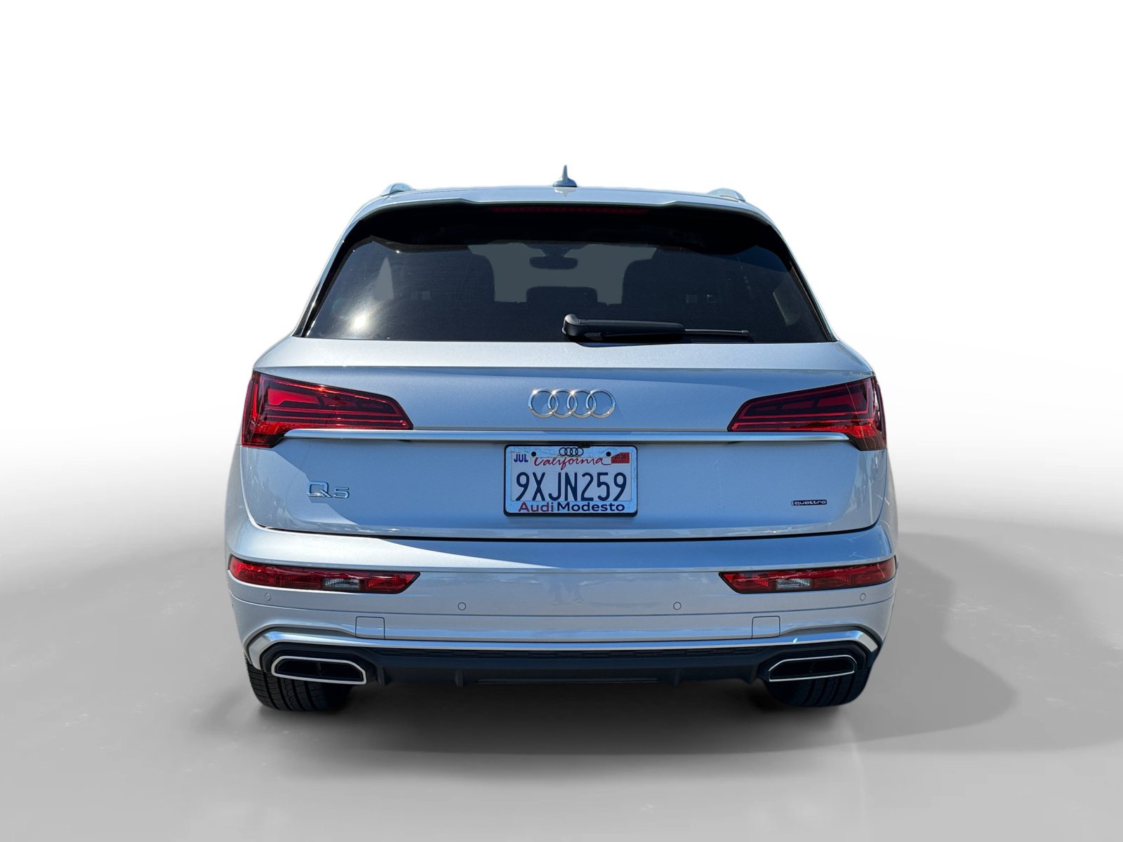 Used 2023 Audi Q5 e Premium w/ Convenience Package AWD/4WD image 4