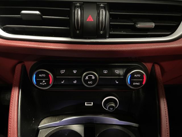 Used 2018 Alfa Romeo Stelvio Ti image 21