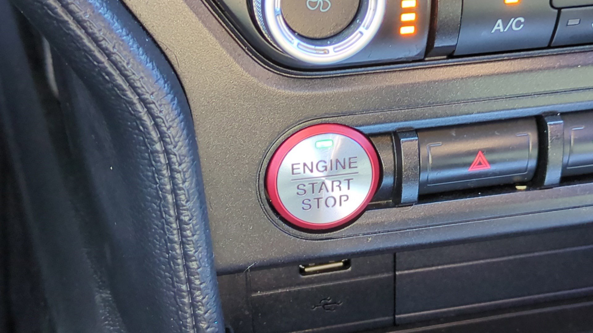Used 2020 Ford Mustang Coupe RWD image 24