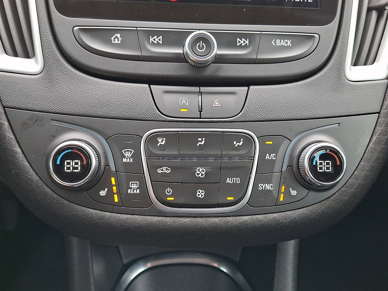 Used 2024 Chevrolet Malibu LT FWD image 15
