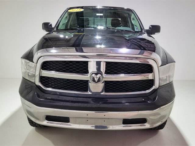 Used 2018 RAM 1500 Classic SLT w/ Luxury Group image 9