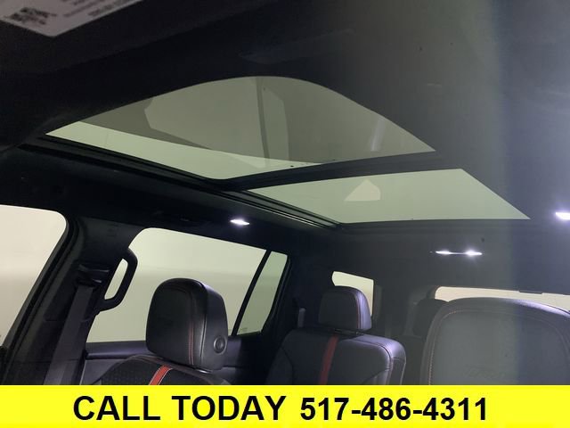 Certified 2024 Chevrolet Traverse RS image 19