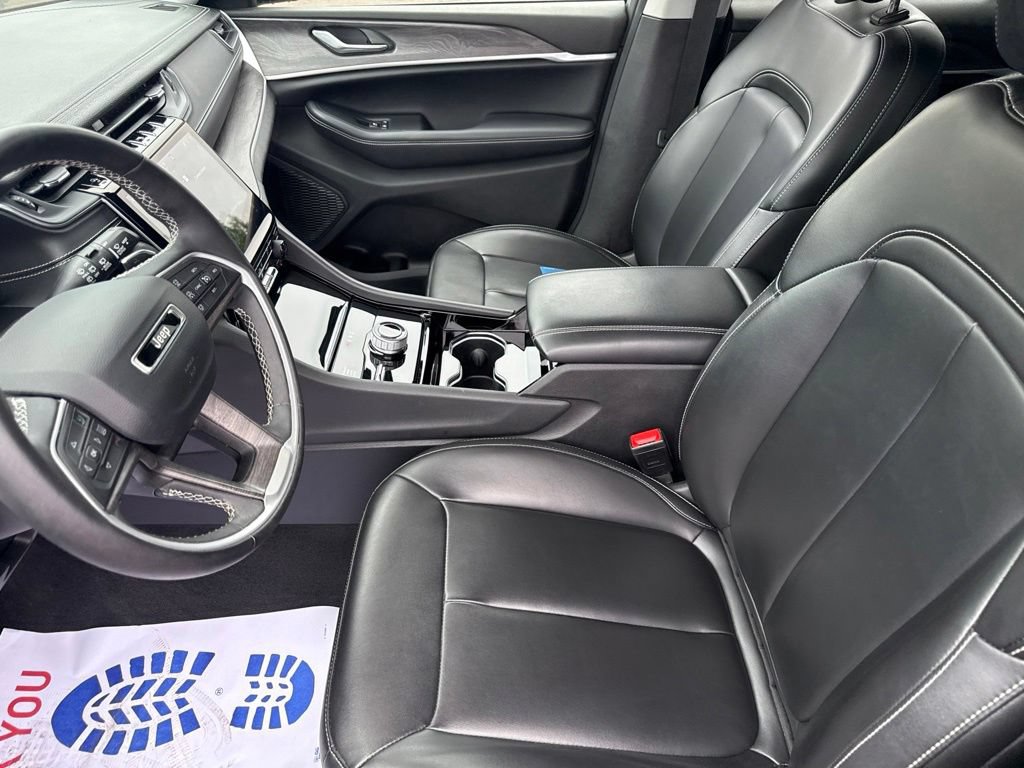 Used 2023 Jeep Grand Cherokee Limited AWD/4WD image 20