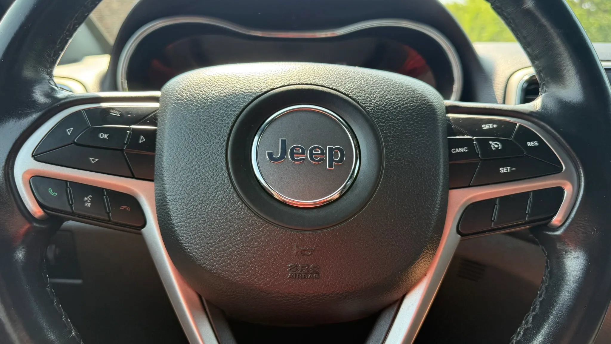 Used 2019 Jeep Grand Cherokee Laredo AWD/4WD image 20