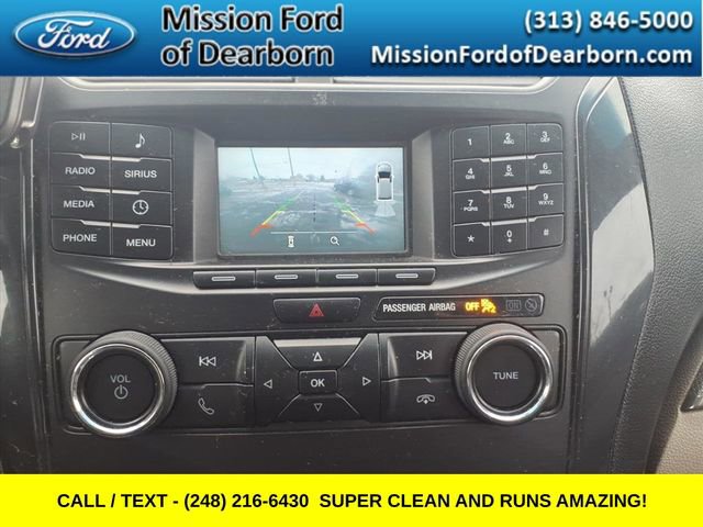 Used 2019 Ford Explorer XLT image 12