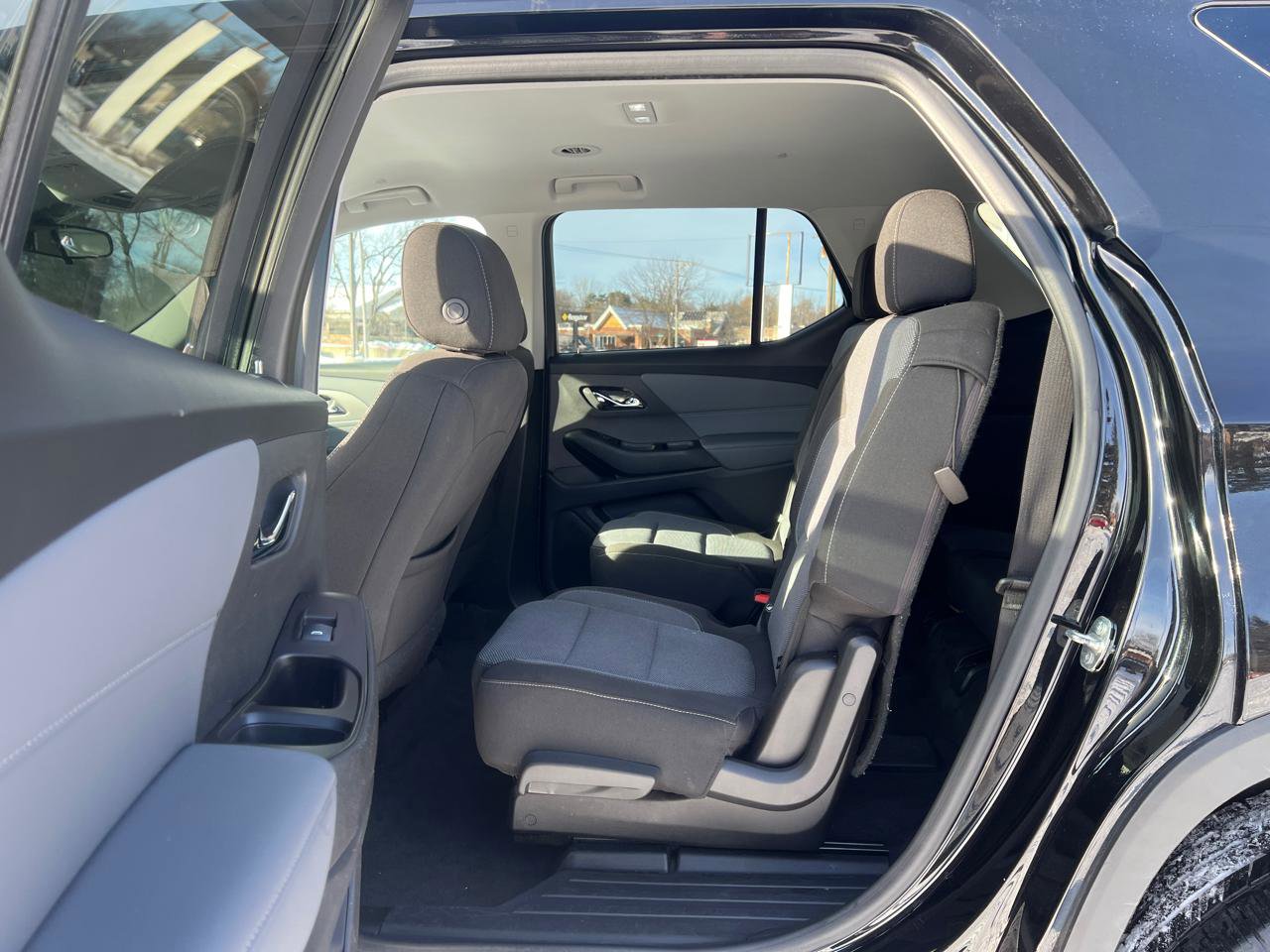 Used 2020 Chevrolet Traverse LT w/ LPO, Cargo Package image 35