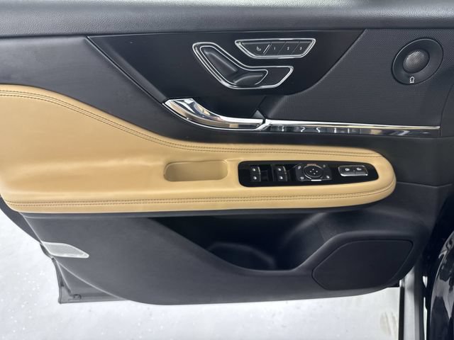 Used 2020 Lincoln Corsair Reserve w/ Equipment Group 201A AWD/4WD image 21