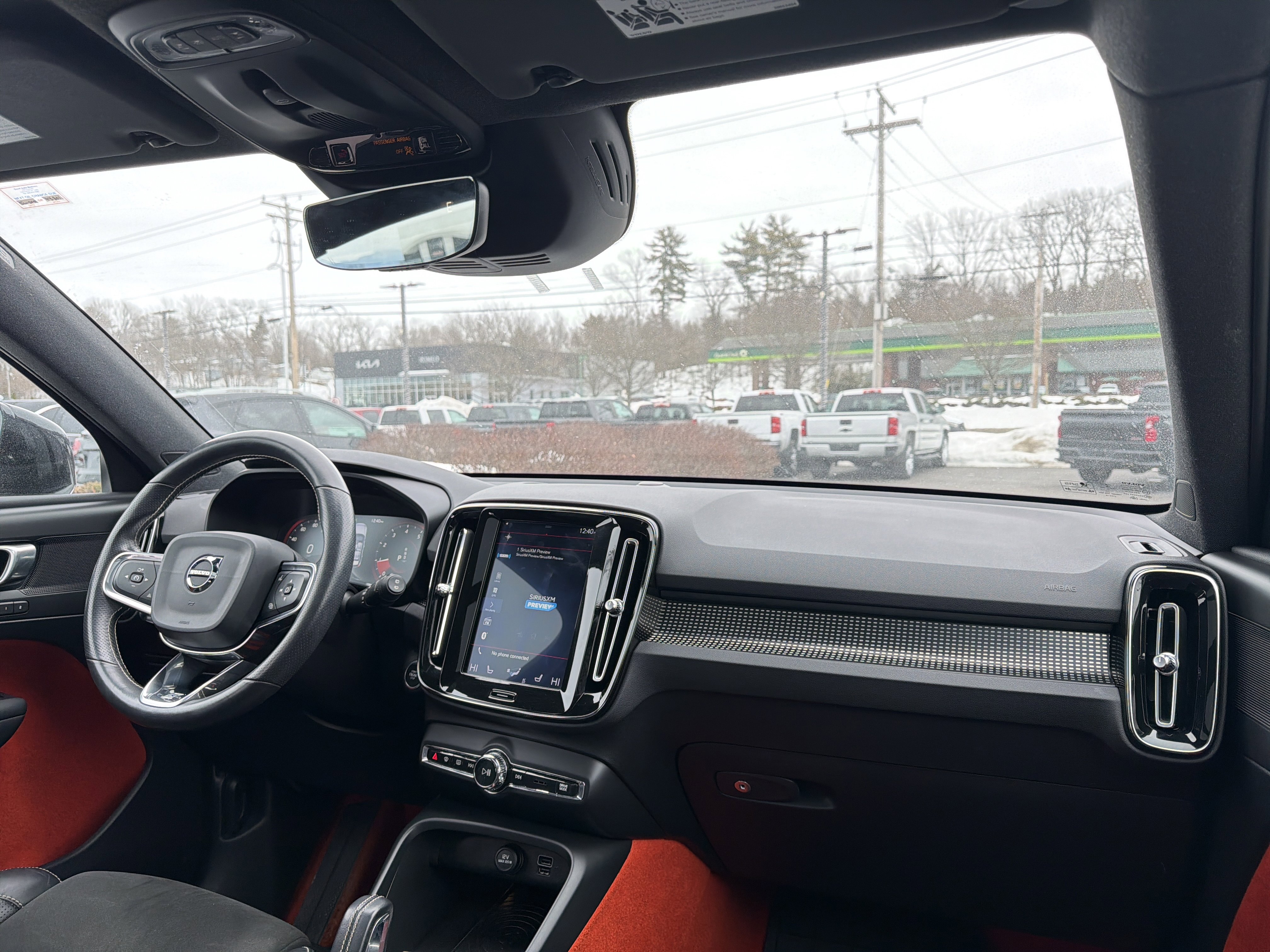 Used 2019 Volvo XC40 T5 R-Design image 16