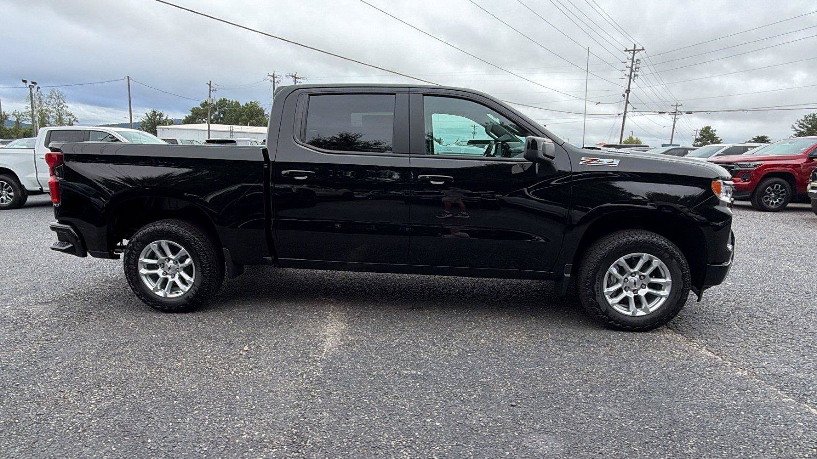 New 2026 Chevrolet Silverado 1500 RST w/ Convenience Package II AWD/4WD image 7