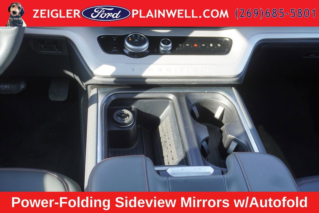 Used 2025 Ford Expedition Active AWD/4WD image 21