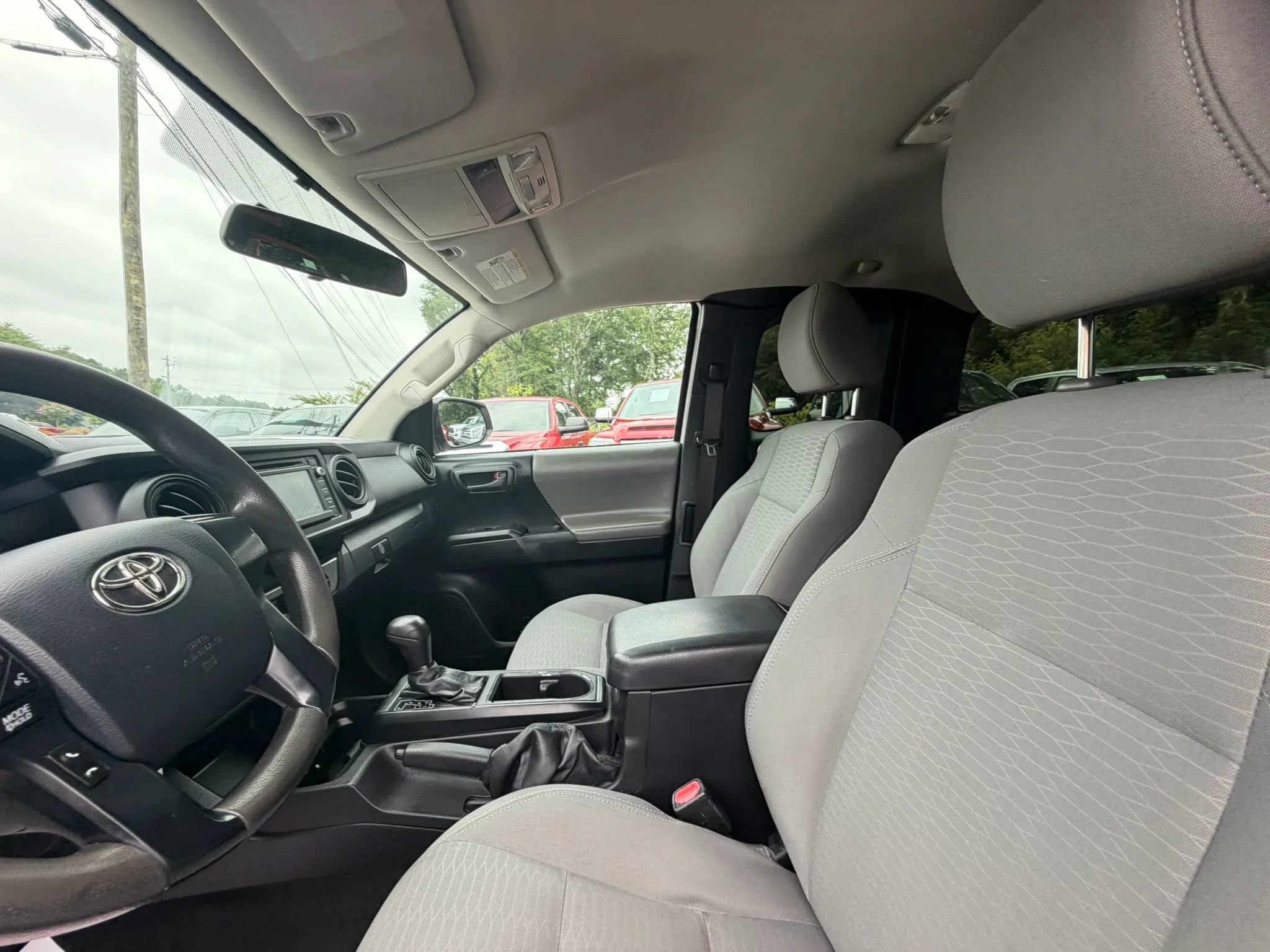 Used 2016 Toyota Tacoma SR RWD image 12