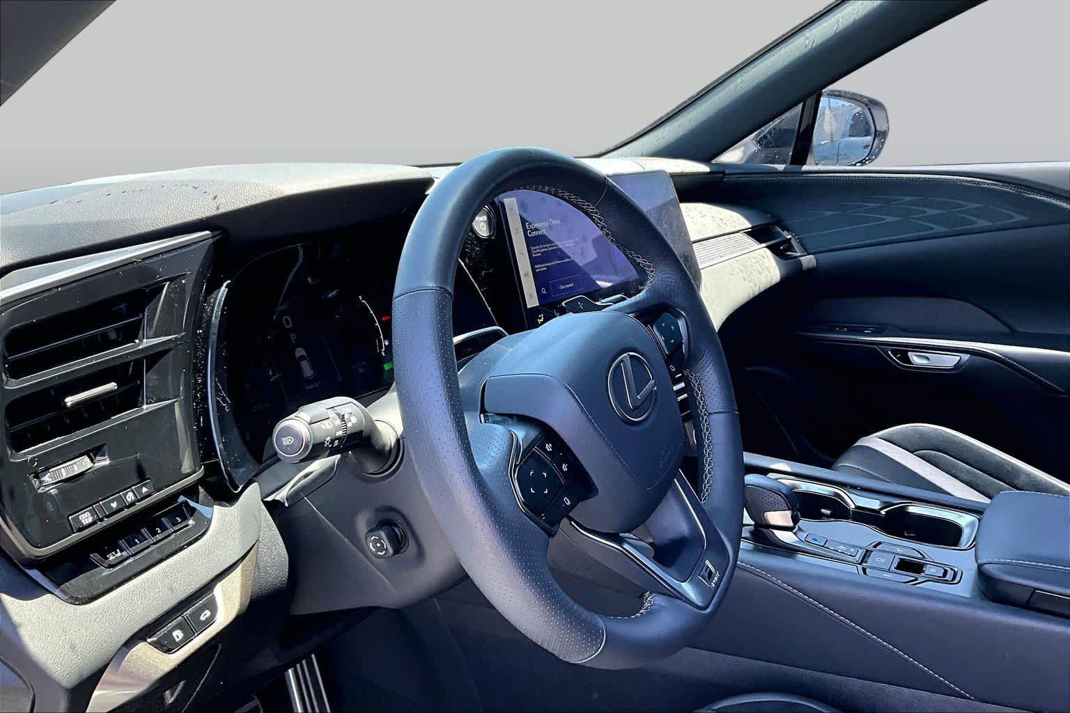 Used 2023 Lexus RX 500h F Sport w/ Accessory Package (Z1) AWD/4WD image 17