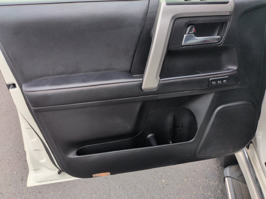 Used 2022 Toyota 4Runner Limited AWD/4WD image 10