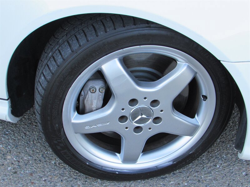 Used 2004 Mercedes-Benz CLK 500 Coupe image 26