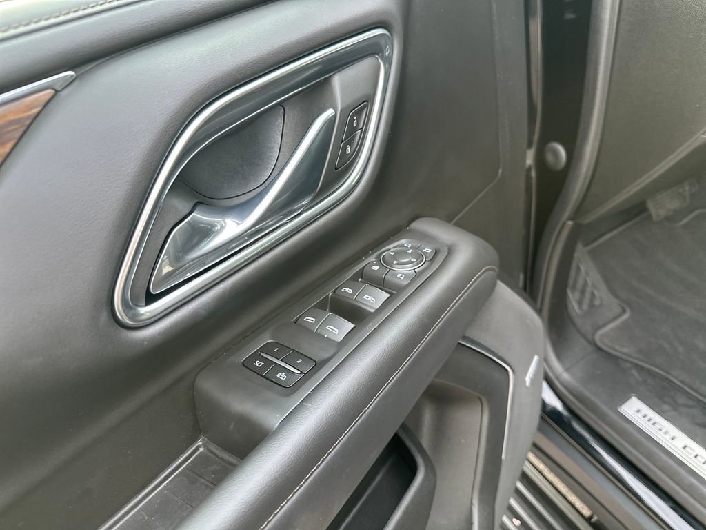 Used 2023 Chevrolet Suburban High Country AWD/4WD image 16