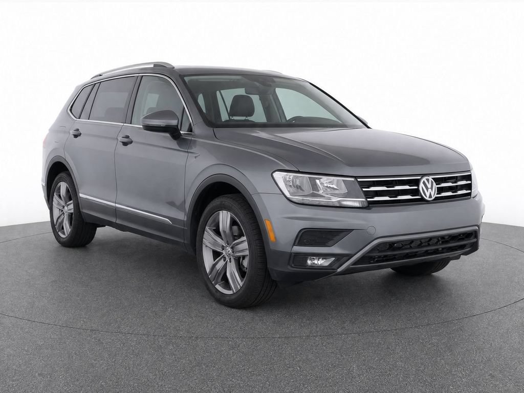 Used 2020 Volkswagen Tiguan SEL w/ Tiguan Two-Row MDO Package AWD/4WD image 3