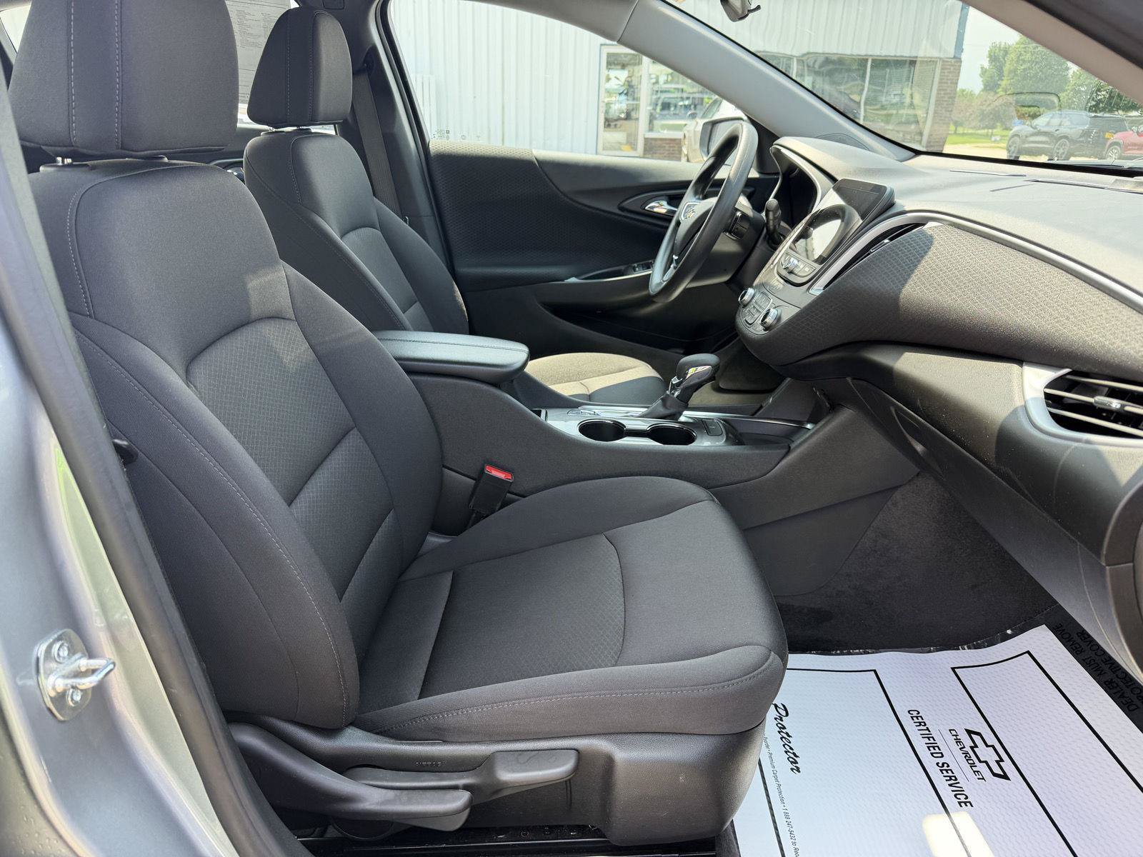 Used 2023 Chevrolet Malibu LT FWD image 18