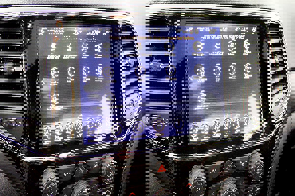 Used 2020 Jeep Grand Cherokee Altitude image 30