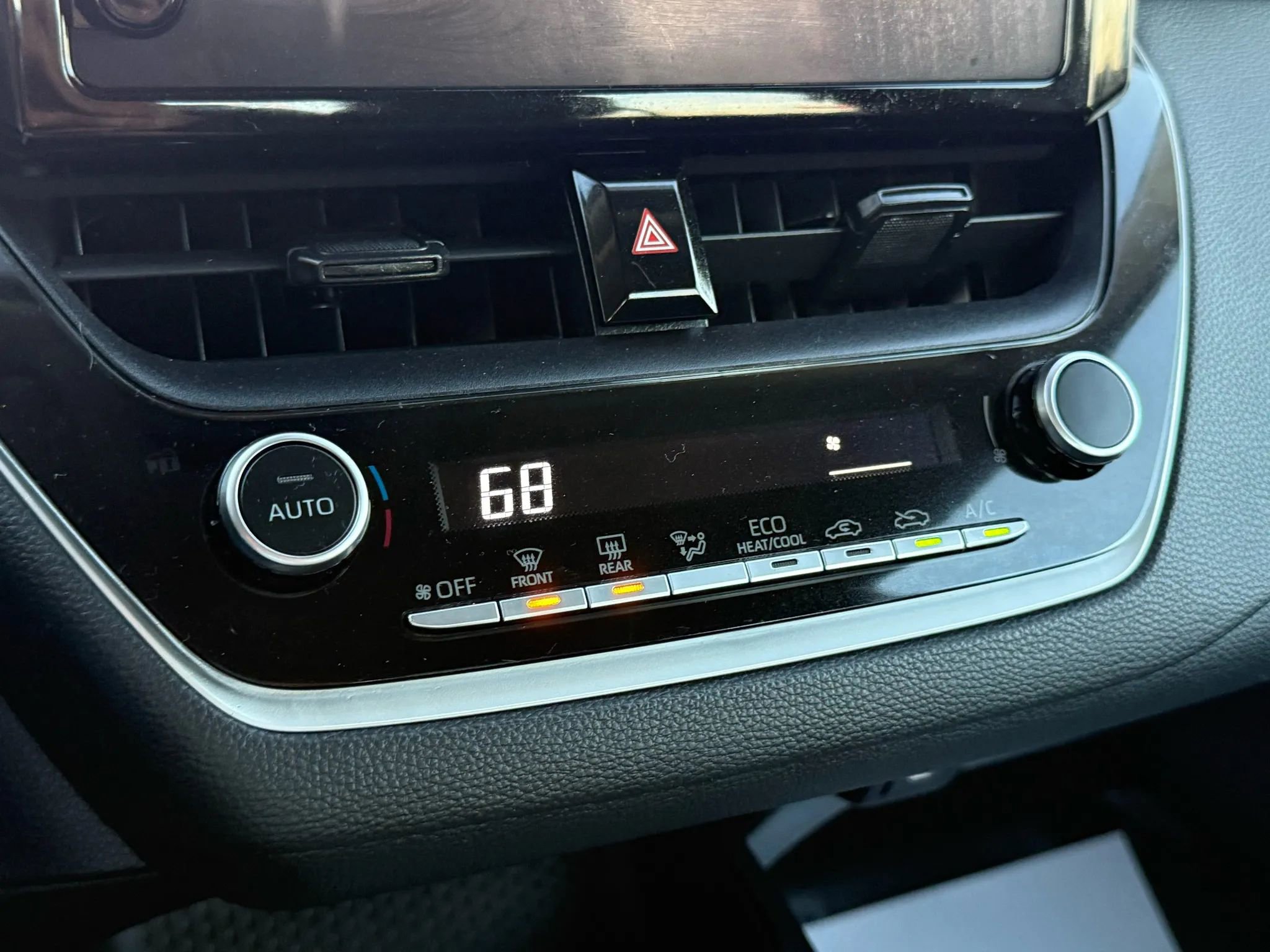 Used 2023 Toyota Corolla LE image 37