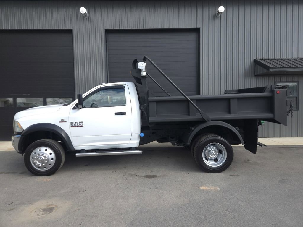 Used 2016 RAM 5500 Tradesman w/ Power & Remote Entry Group AWD/4WD image 2