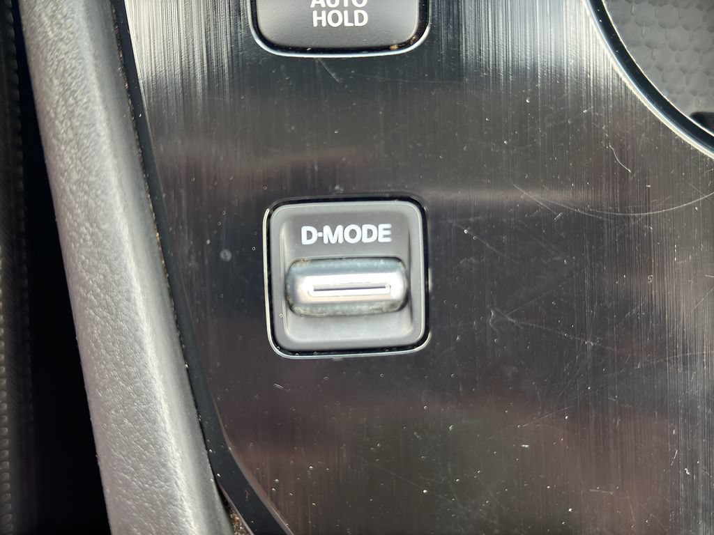 Used 2023 Nissan Rogue SV FWD image 26